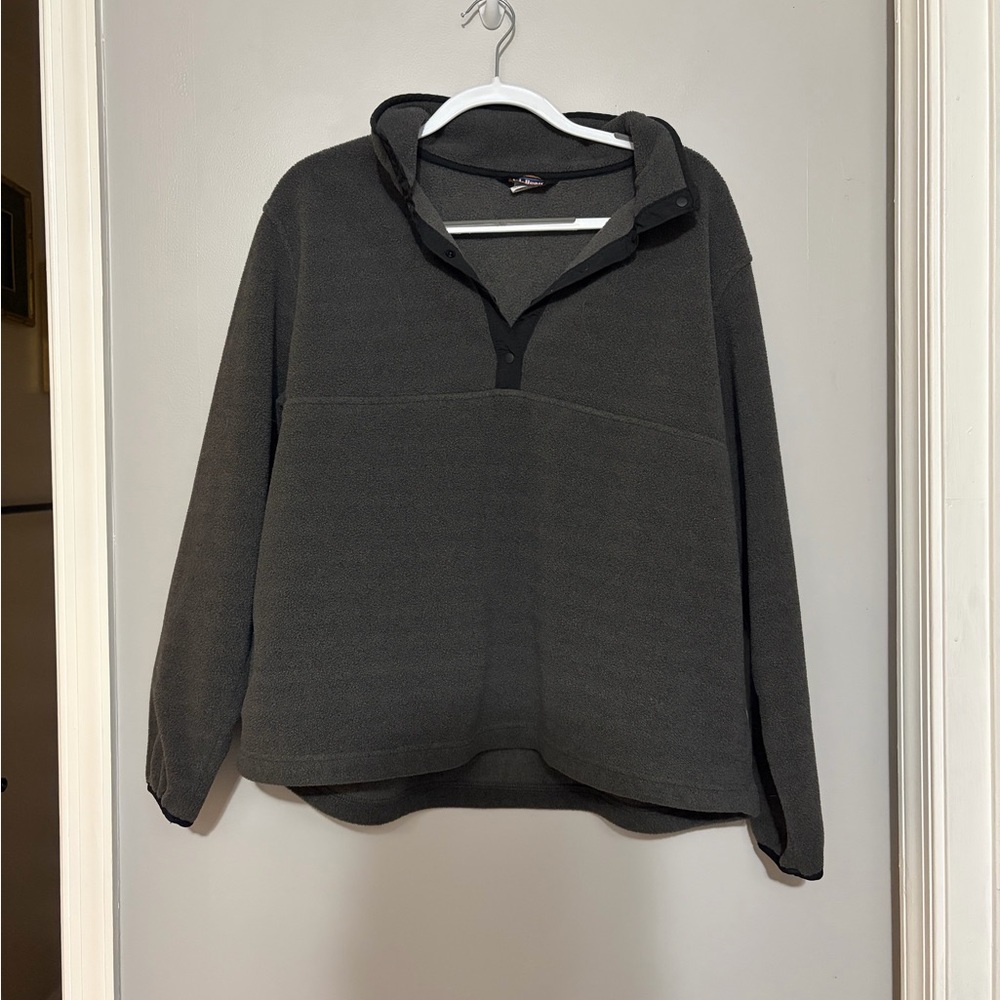 LLBean Women’s Gray Quarter Snap Fleece  size large